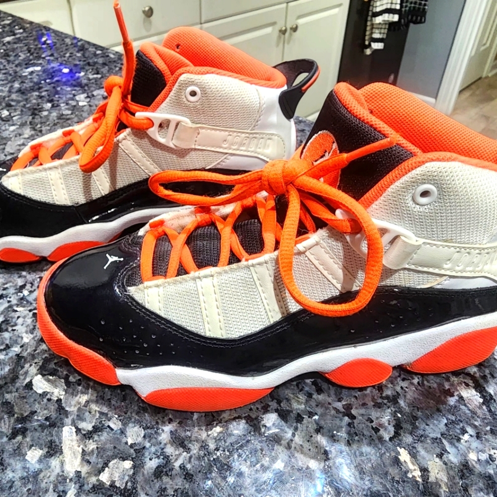 Jordans - size 3Y